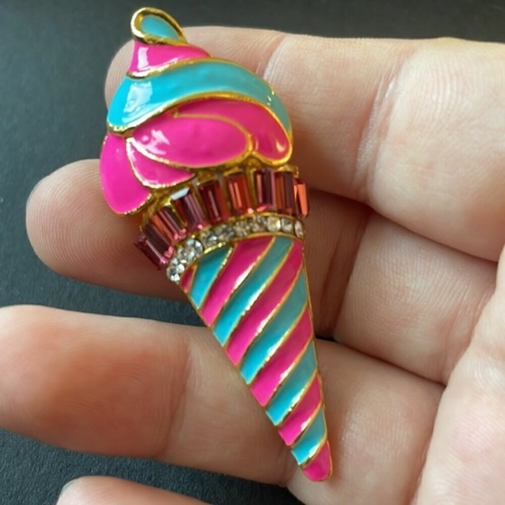 Anthropologie ice cream 🍦 Brooch